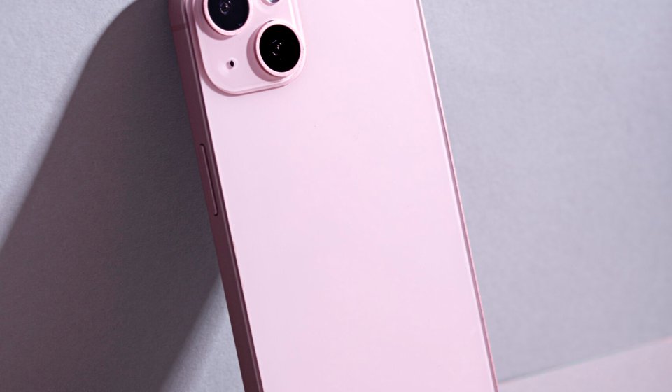 elegant-smartphone-composition (1)